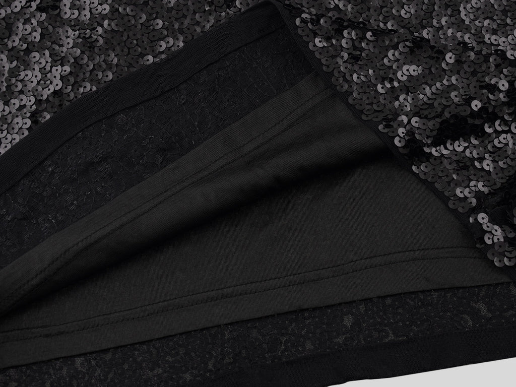 Minivestido de lentejuelas con un solo hombro