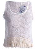 Top de punto con flores en color beige, ribete de flecos suaves y encaje de red, dobladillo alto y bajo, talla S/M