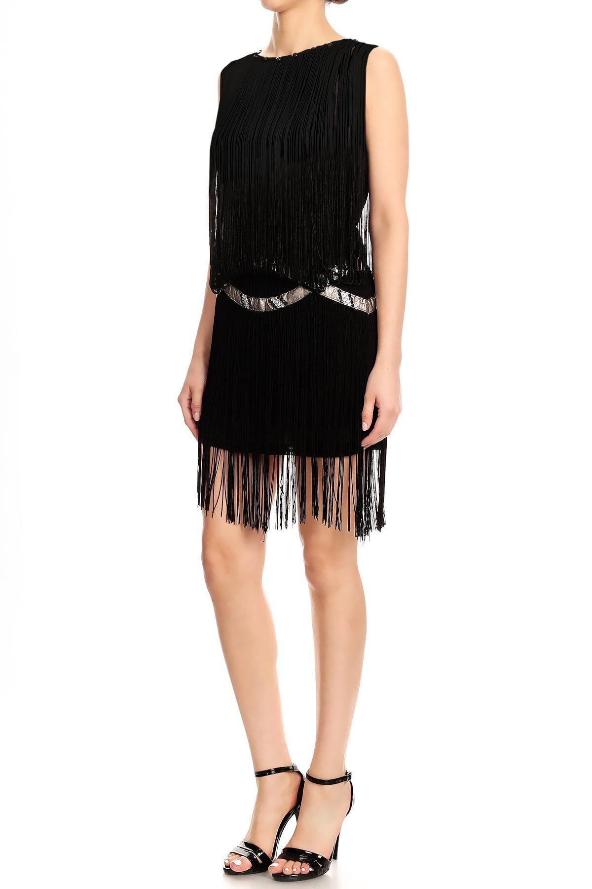 Vestido deslumbrante con borlas y ribete de flecos