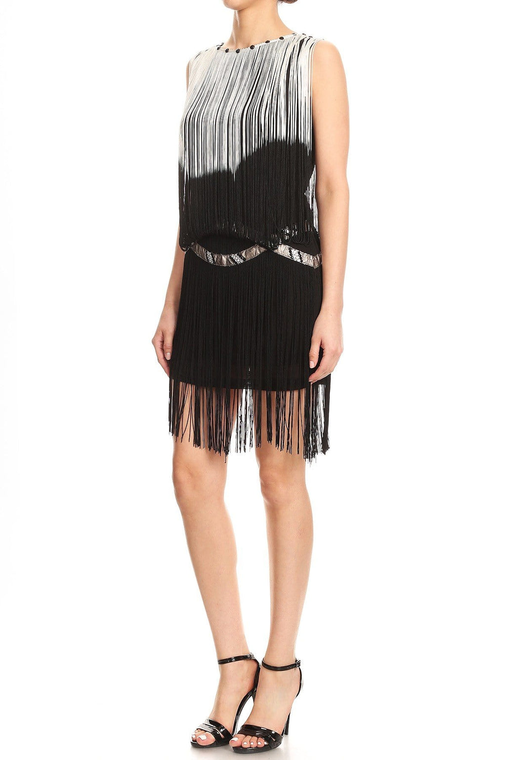 Vestido deslumbrante con borlas y ribete de flecos