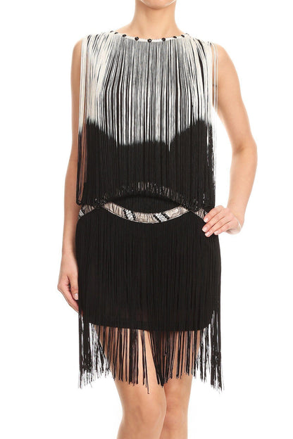 Vestido deslumbrante con borlas y ribete de flecos