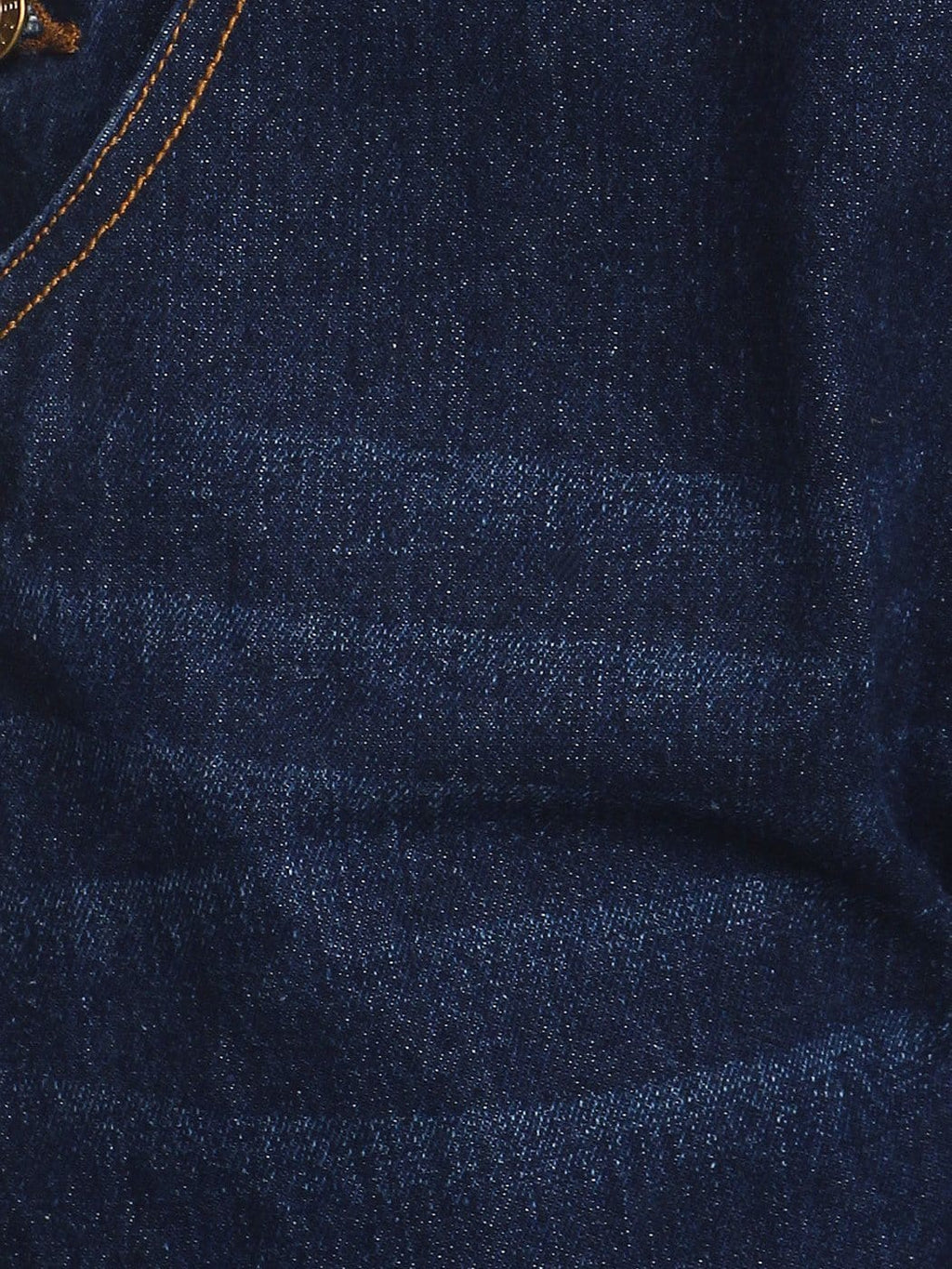 Mono vaquero de pernera cónica y bolsillos