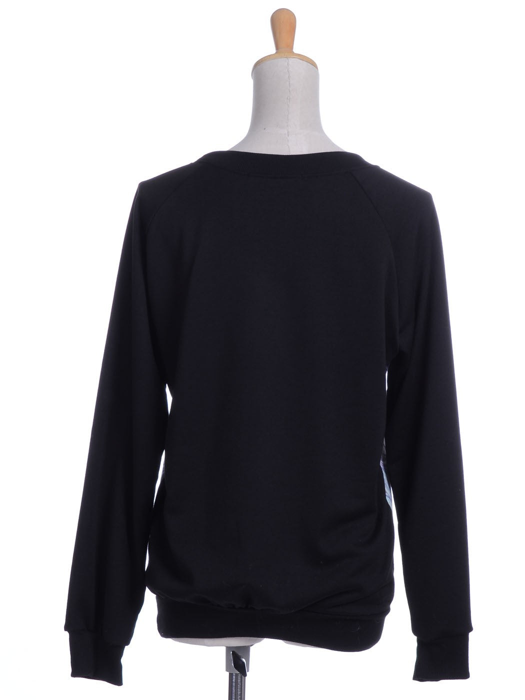 Suéter con estampado frontal de monstruos de fiesta, coloridos, lindos y locos, talla S/M, color negro