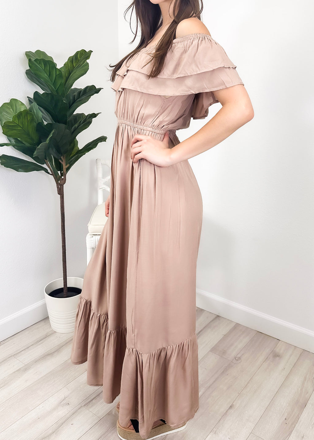 Vestido largo elástico con volantes de estilo griego