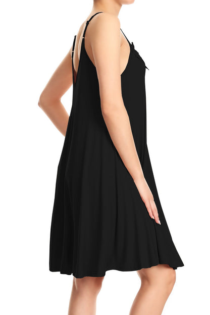 Vestido fluido con tirantes finos ajustables