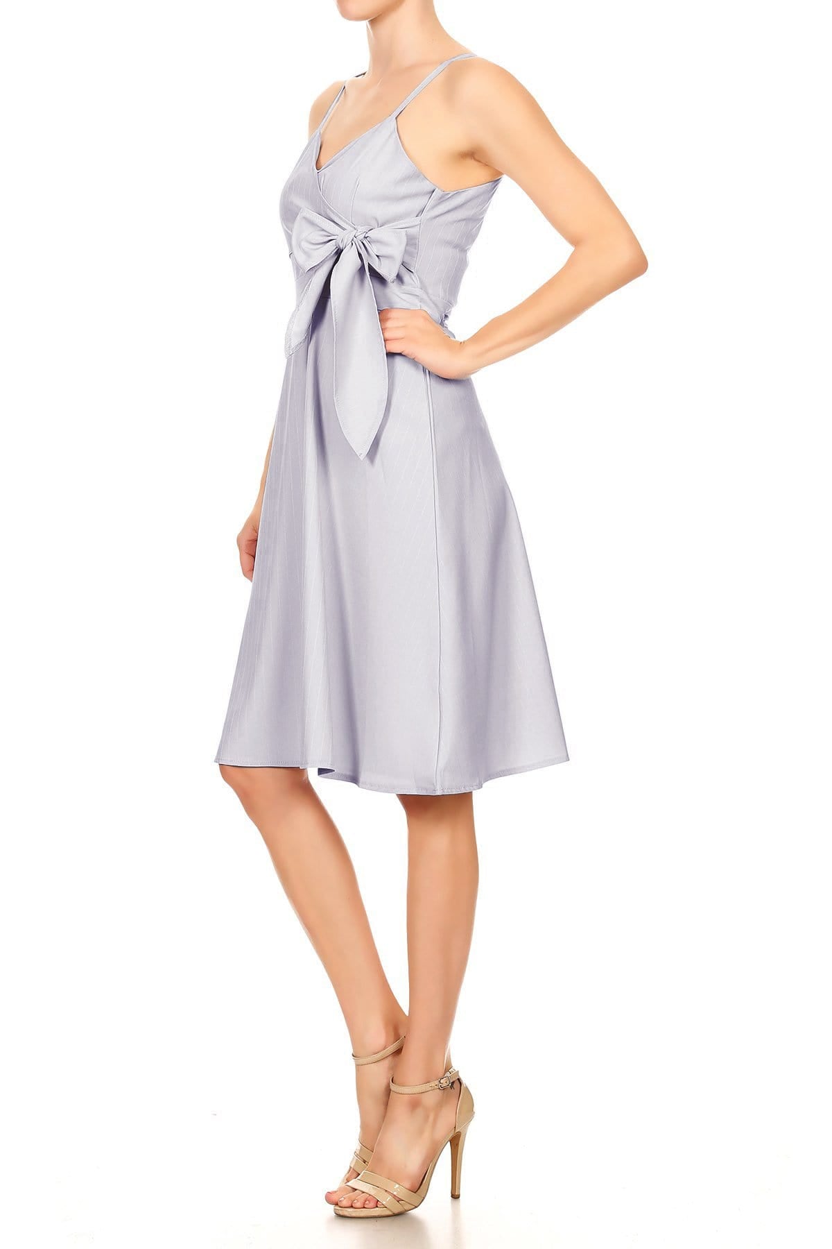 Vestido de fiesta con tirantes finos 