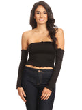Top corto ajustado, elegante, con hombros descubiertos, mangas largas y volantes
