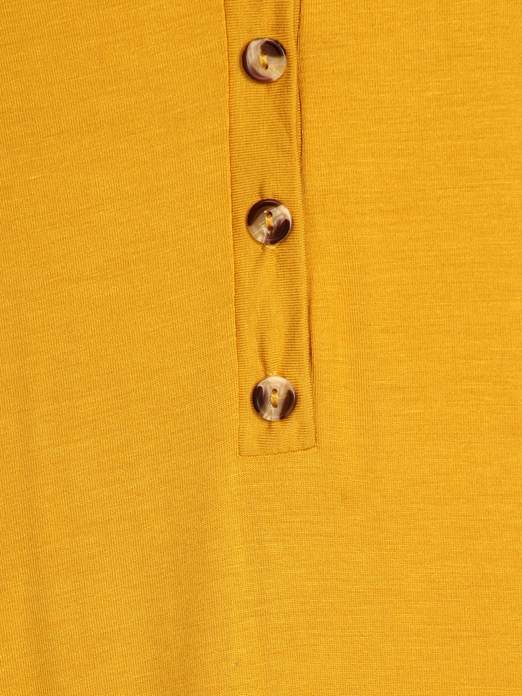 Vestido túnica con cuello en V, botones y volantes