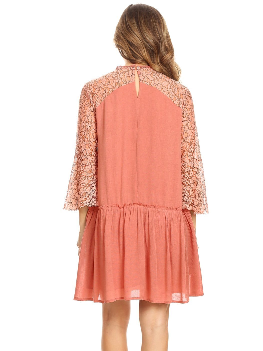 Vestido de encaje semitransparente con vuelo