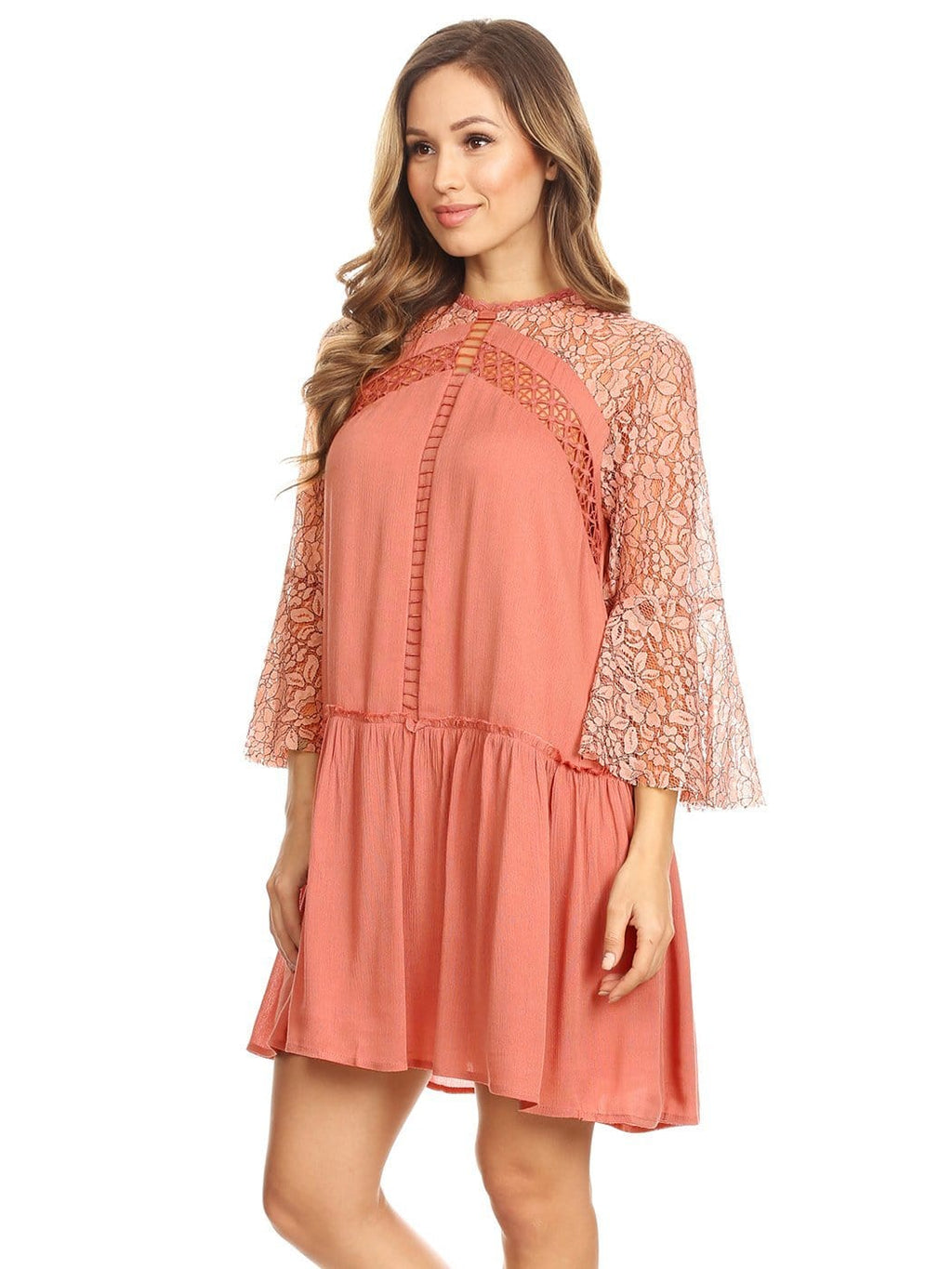 Vestido de encaje semitransparente con vuelo