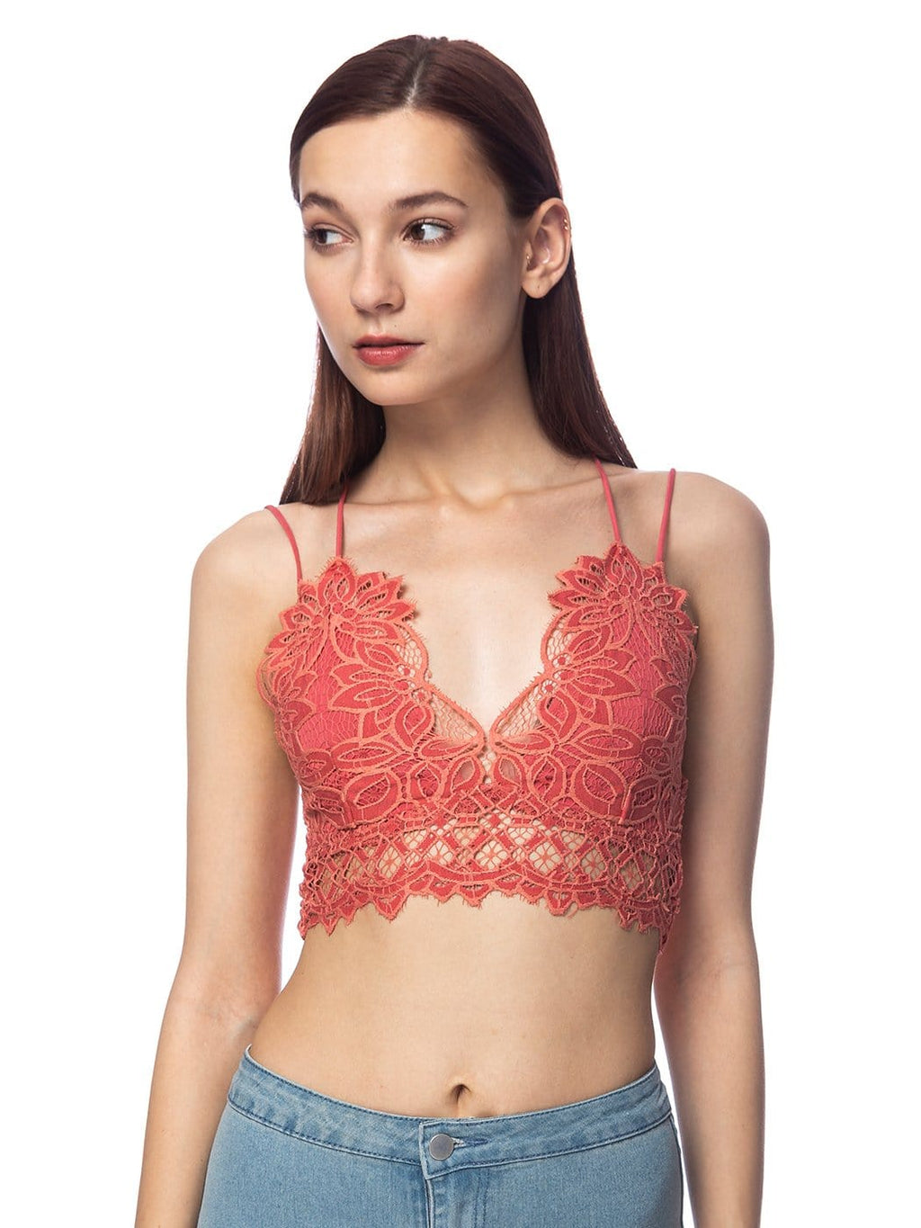 Top corto tipo bralette con encaje floral
