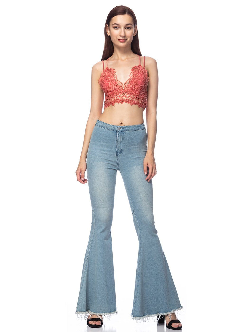 Top corto tipo bralette con encaje floral
