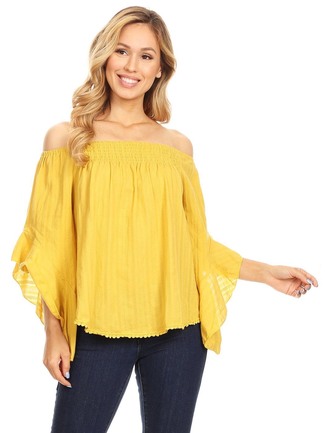 Blusa con hombros descubiertos y mangas acampanadas