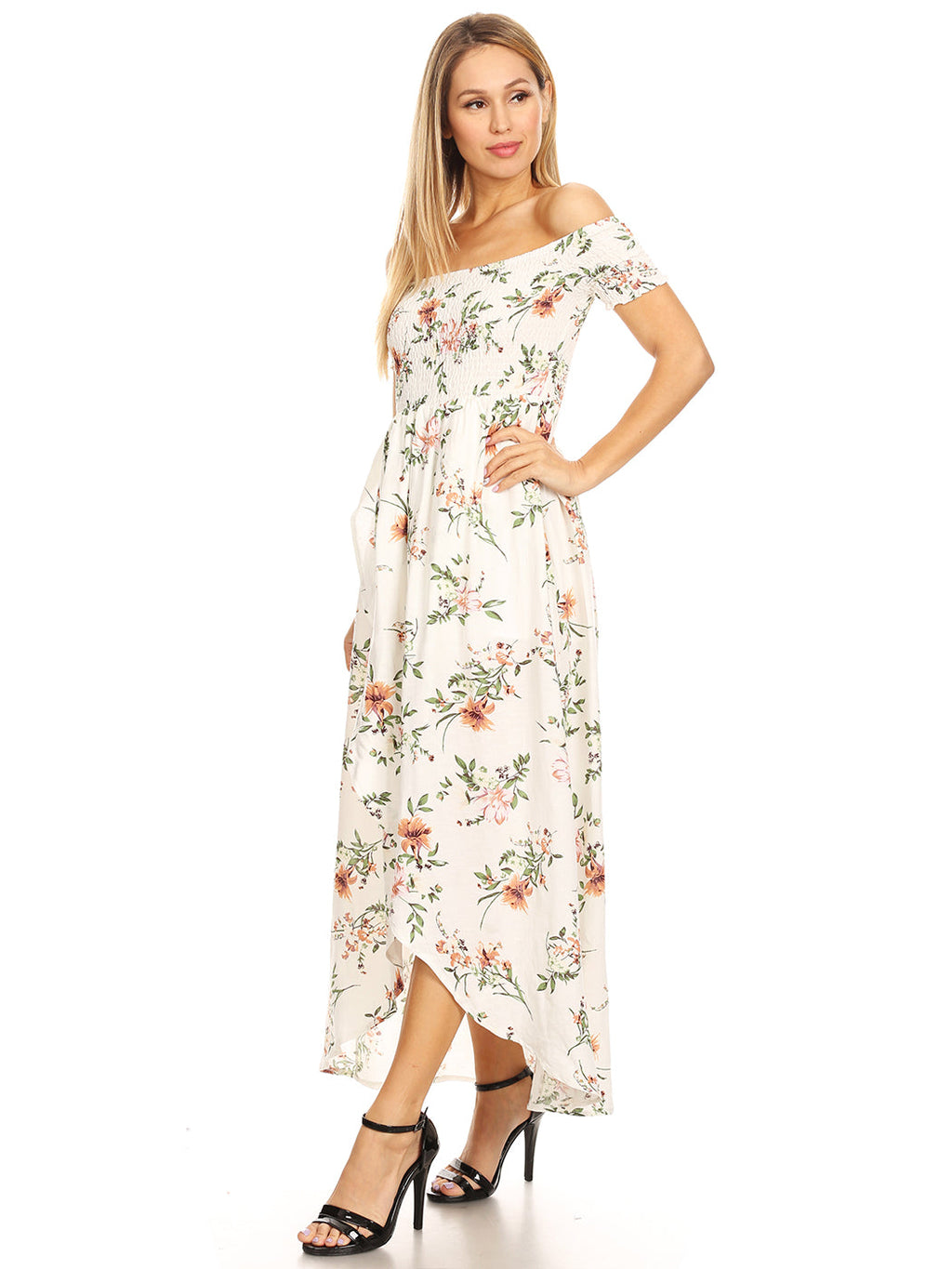 Vestido largo informal con hombros descubiertos y estampado floral