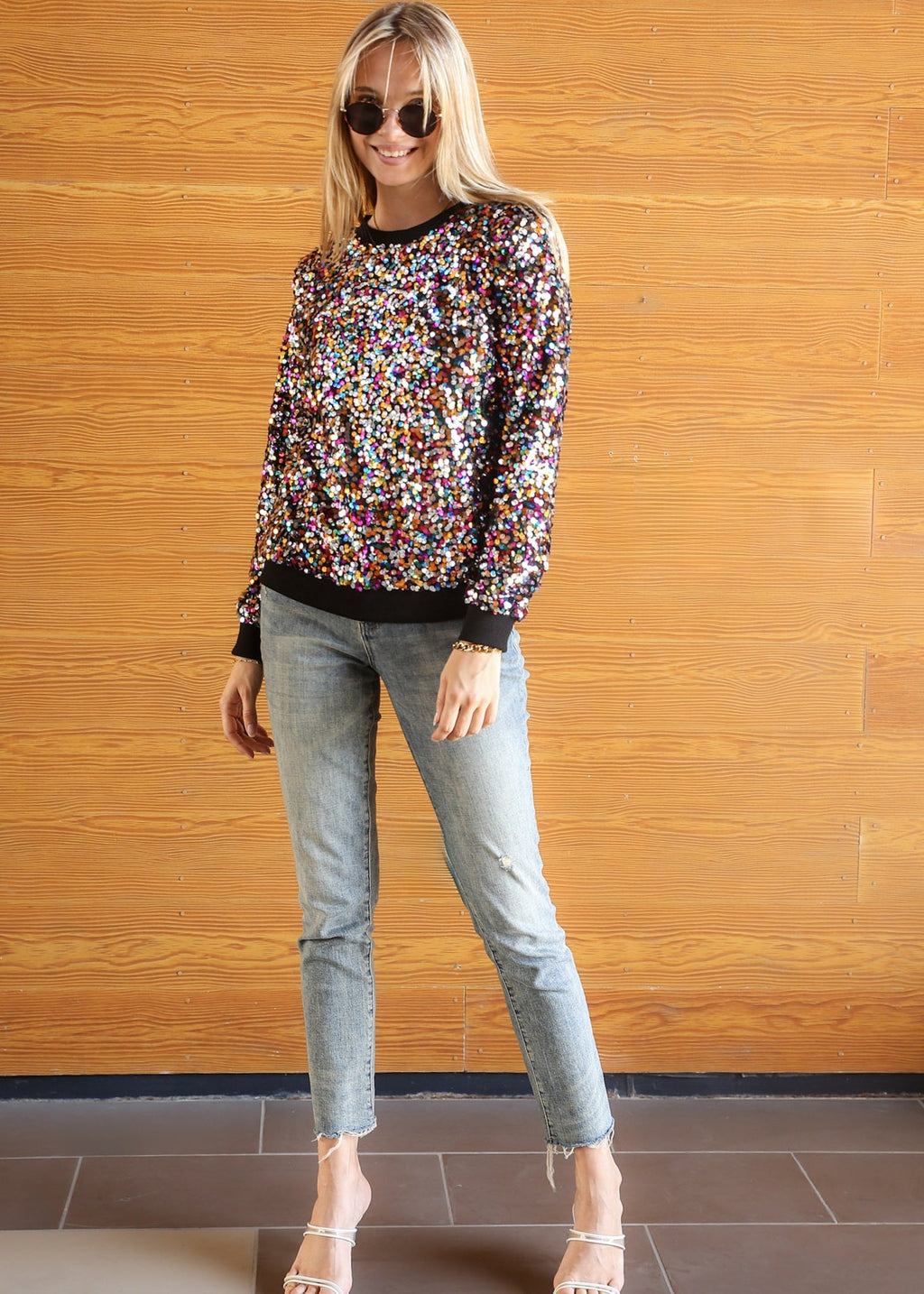 Sudadera con capucha y mangas largas con lentejuelas brillantes 