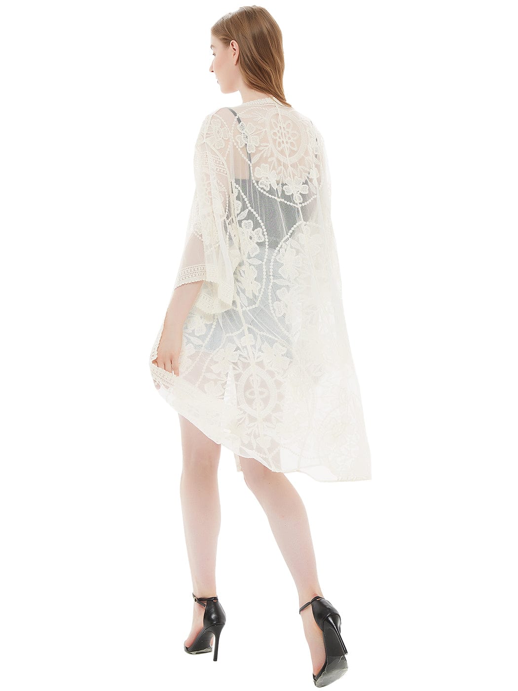 Cárdigan tipo kimono con bordado floral y mariposas