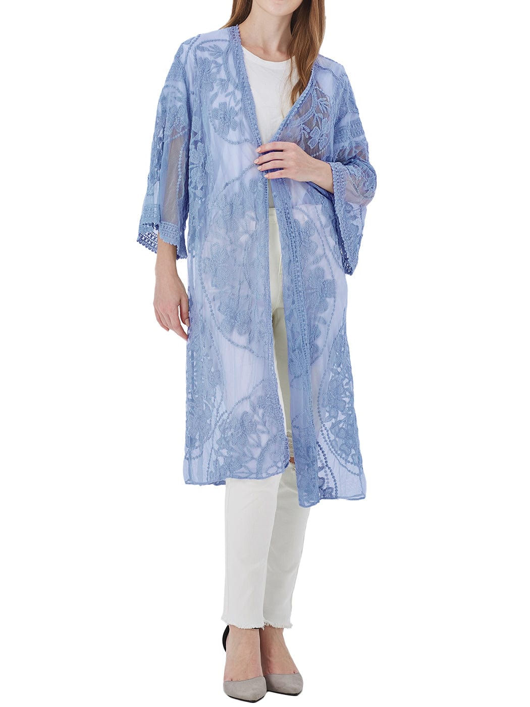 Cárdigan tipo kimono con bordado floral y mariposas