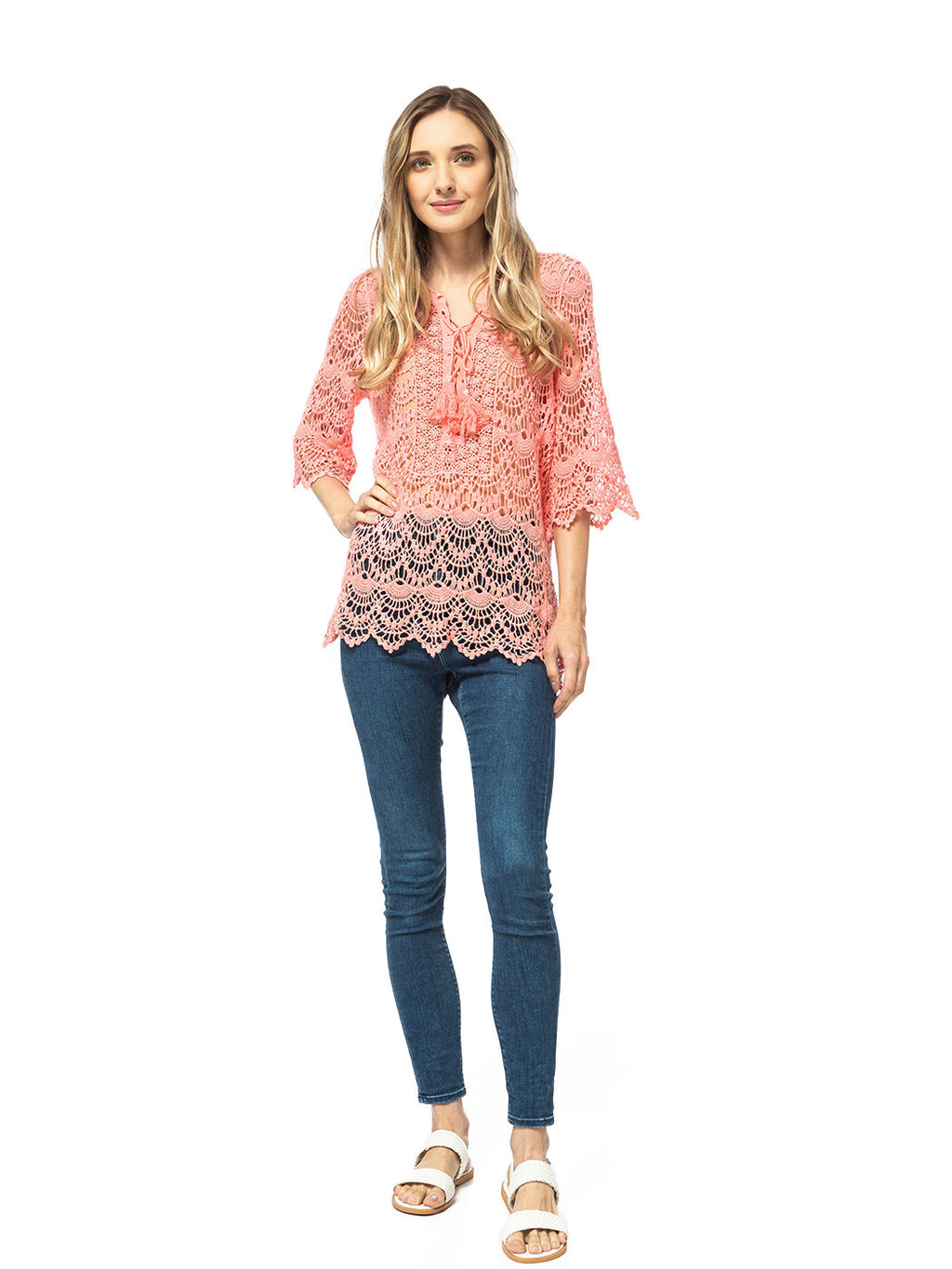 Top con lazo y cordón de crochet