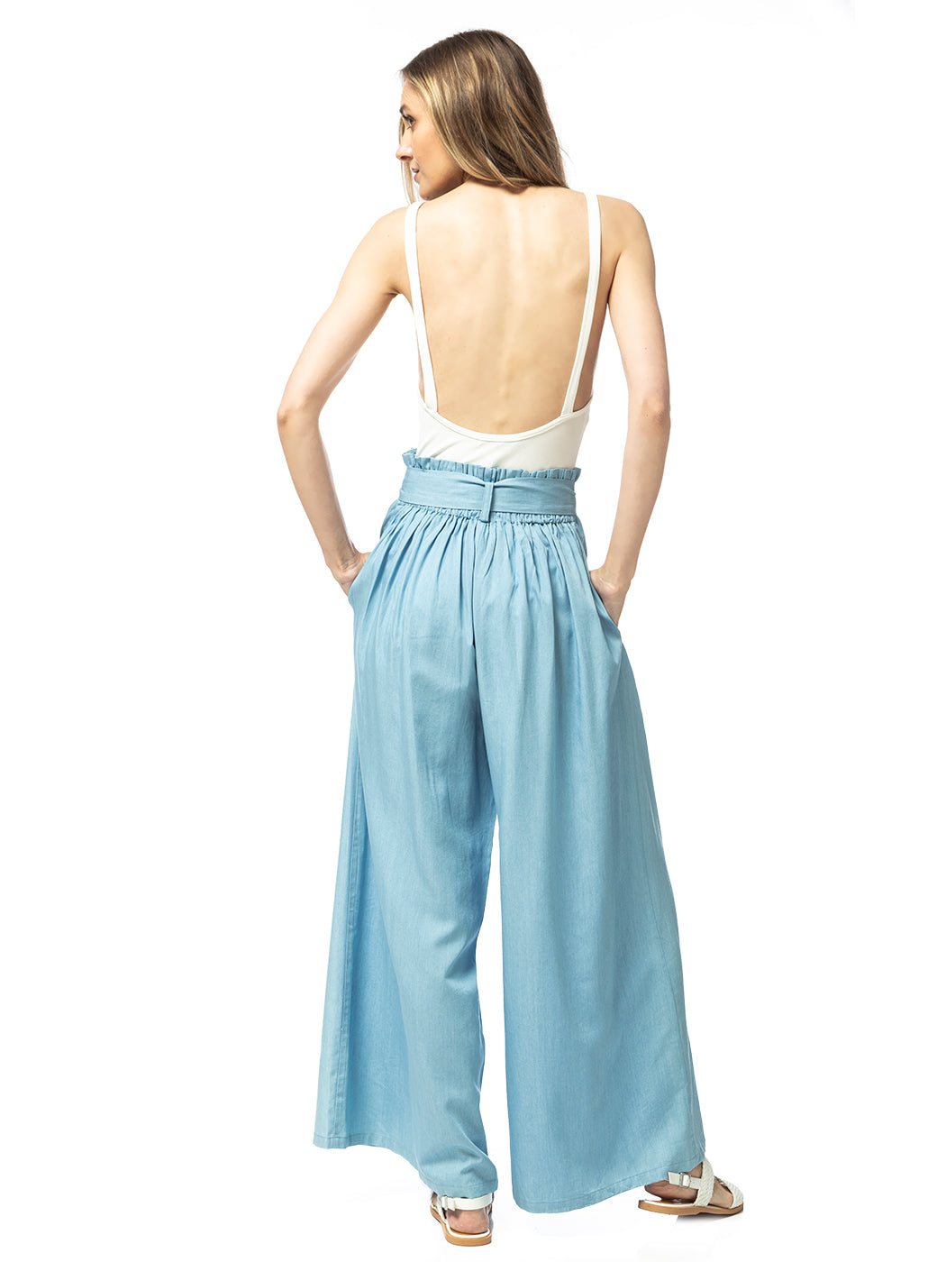 Jeans palazzo de pierna ancha con lazo de Chambray