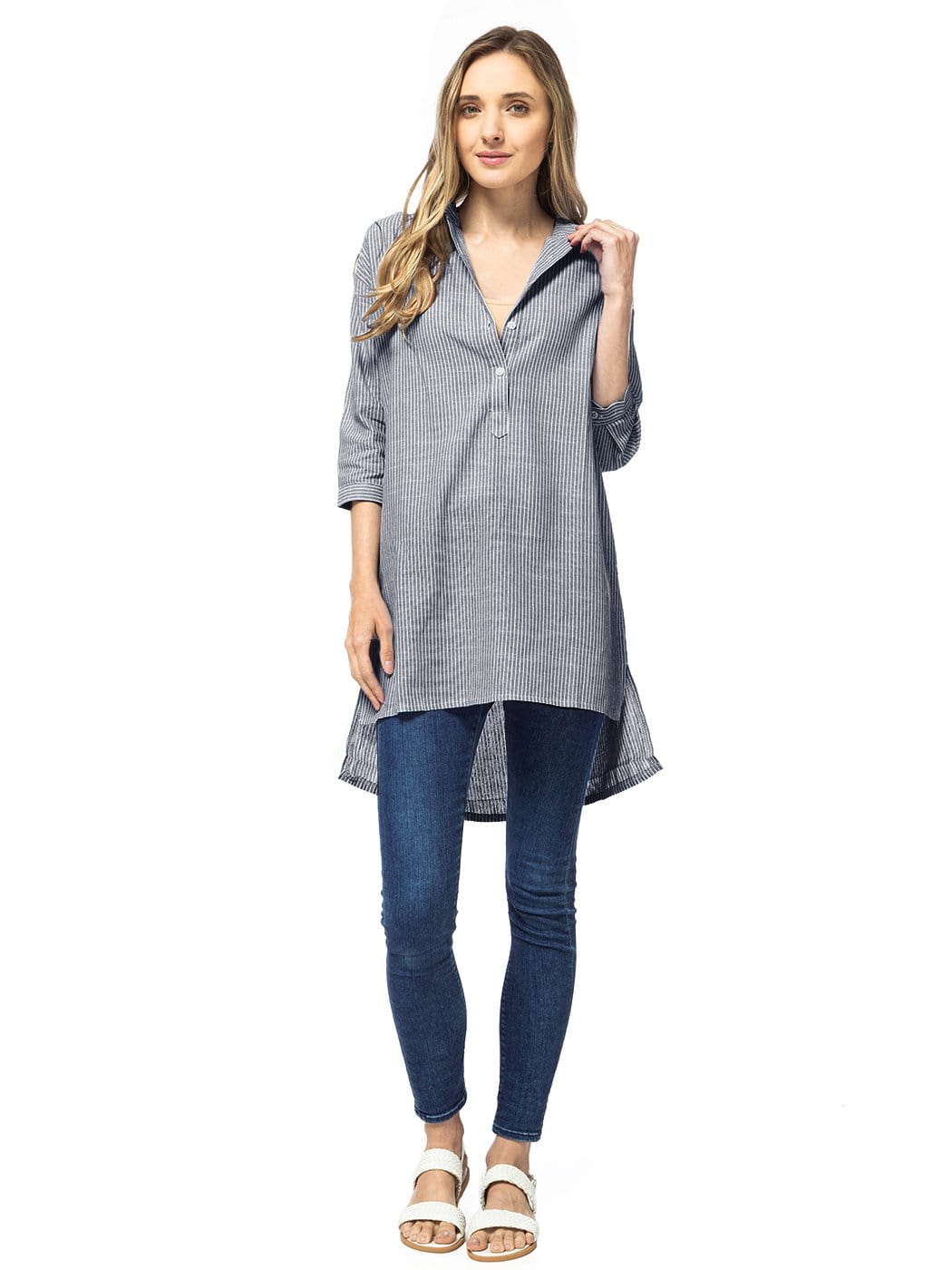 Camisa informal con mangas a rayas y botones