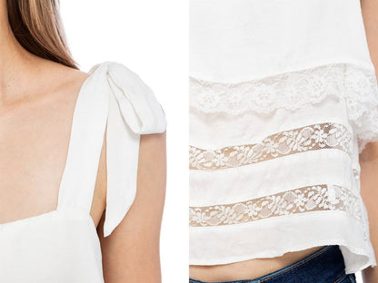 Top corto con tirantes y encaje blanco
