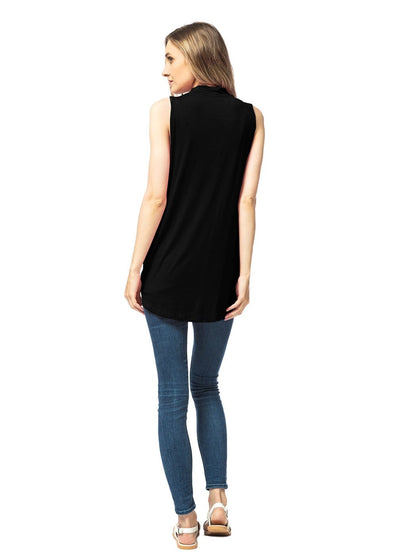 Camiseta de tirantes con escote en V y gargantilla