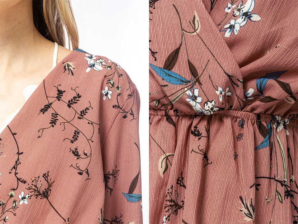 Mono de manga larga sin espalda con estampado floral