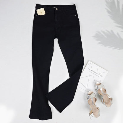Denim acampanado con costura trasera