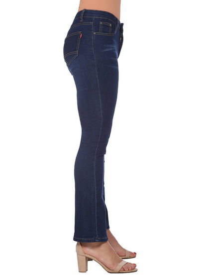Denim acampanado con costura trasera