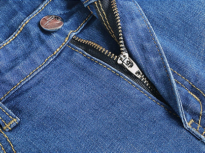 Denim acampanado con costura trasera