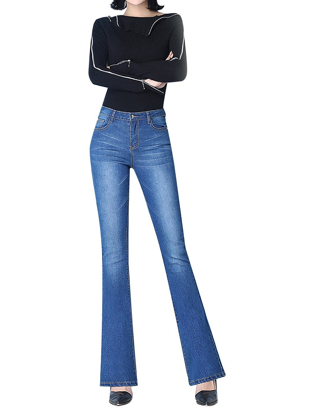 Denim acampanado con costura trasera