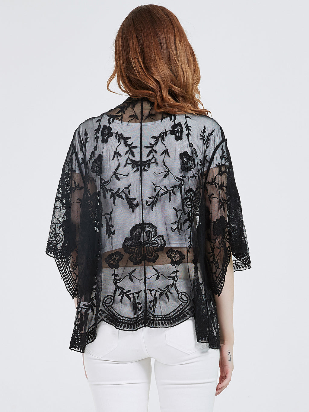 Cárdigan corto tipo kimono con encaje bordado y medias mangas 
