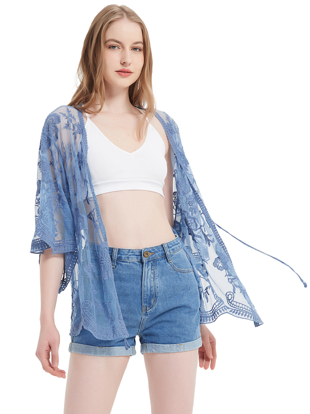 Cárdigan corto tipo kimono con encaje bordado y medias mangas 