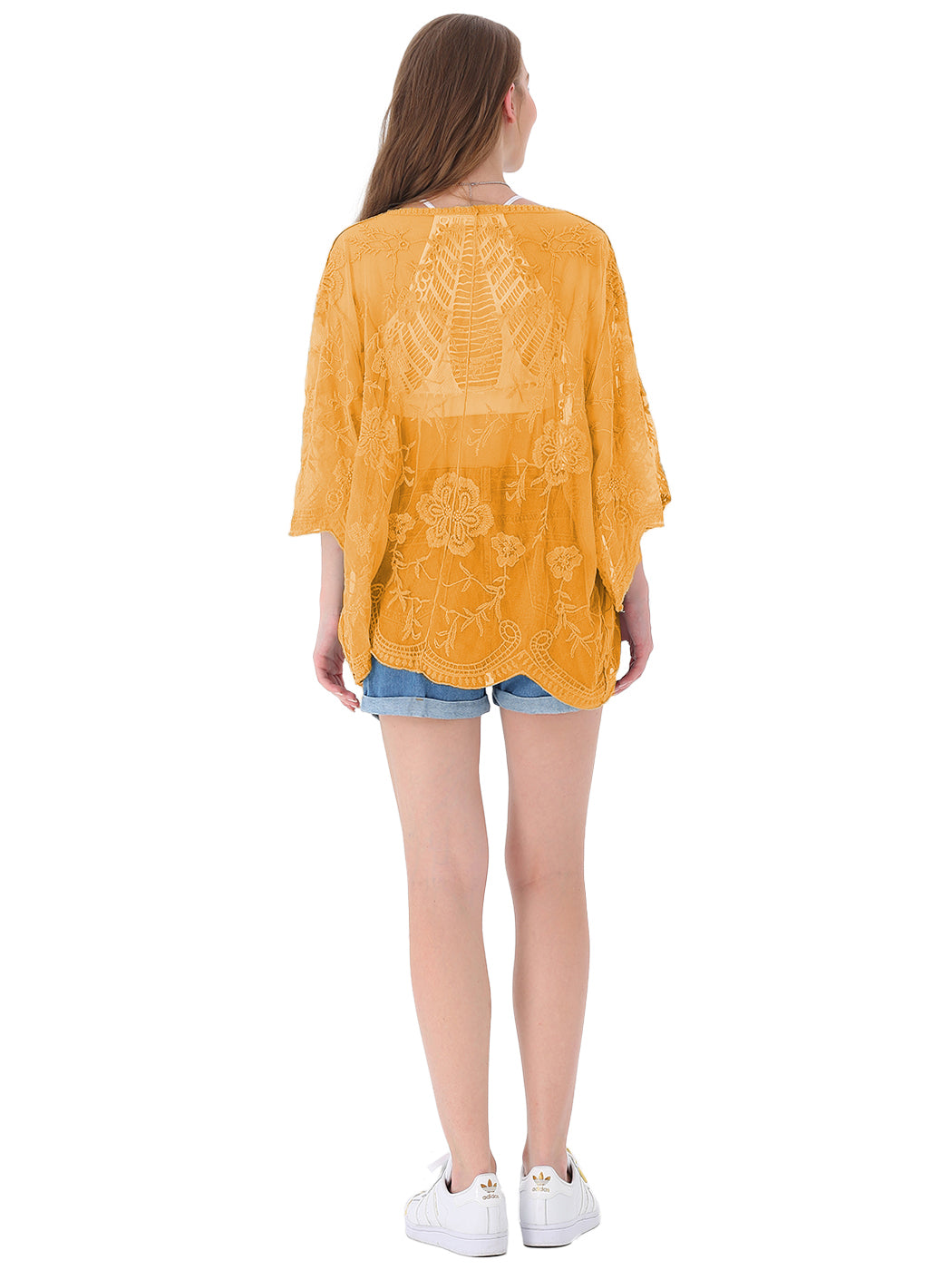 Cárdigan corto tipo kimono con encaje bordado y medias mangas 