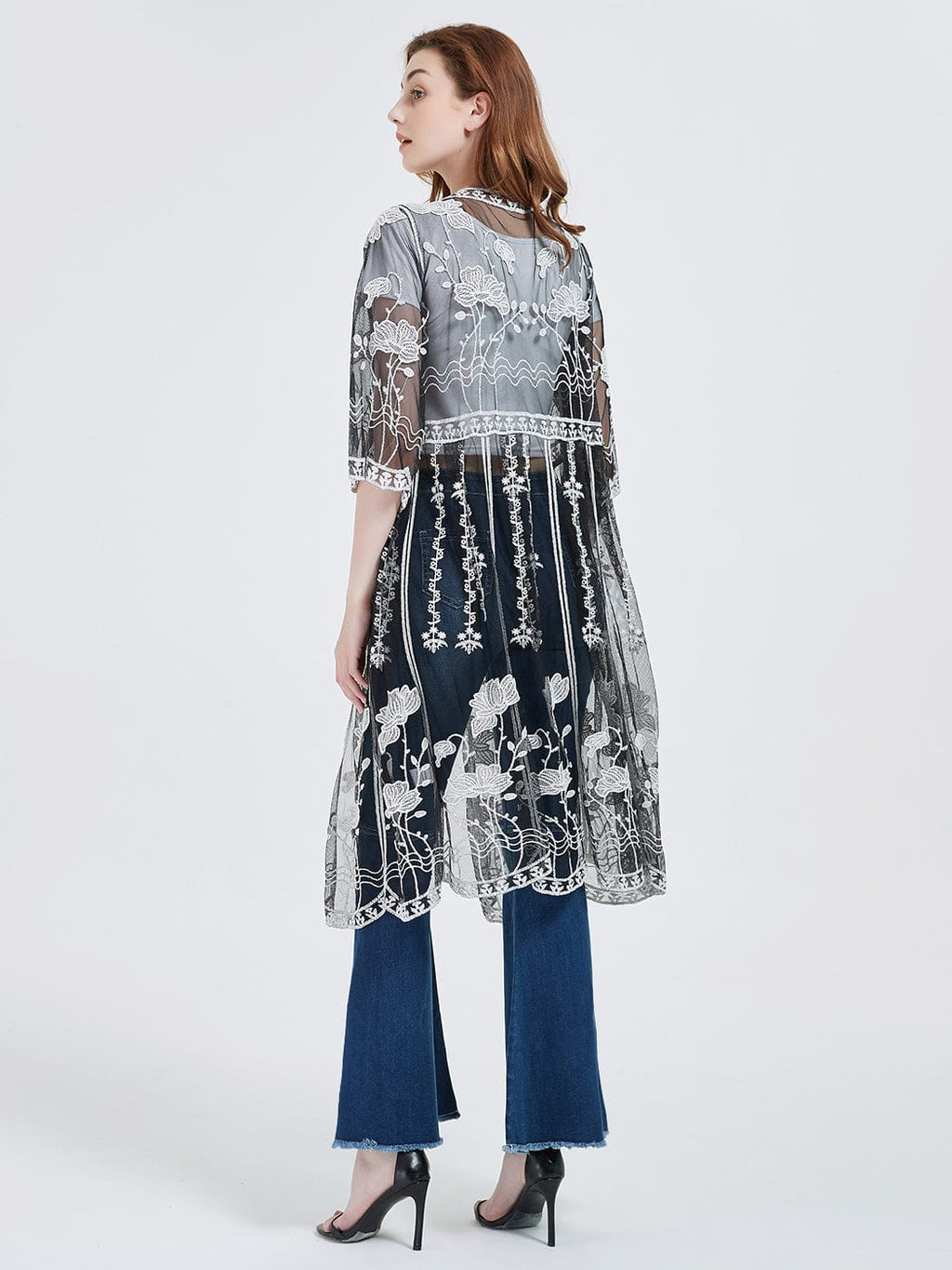 Cárdigan tipo kimono con encaje bordado