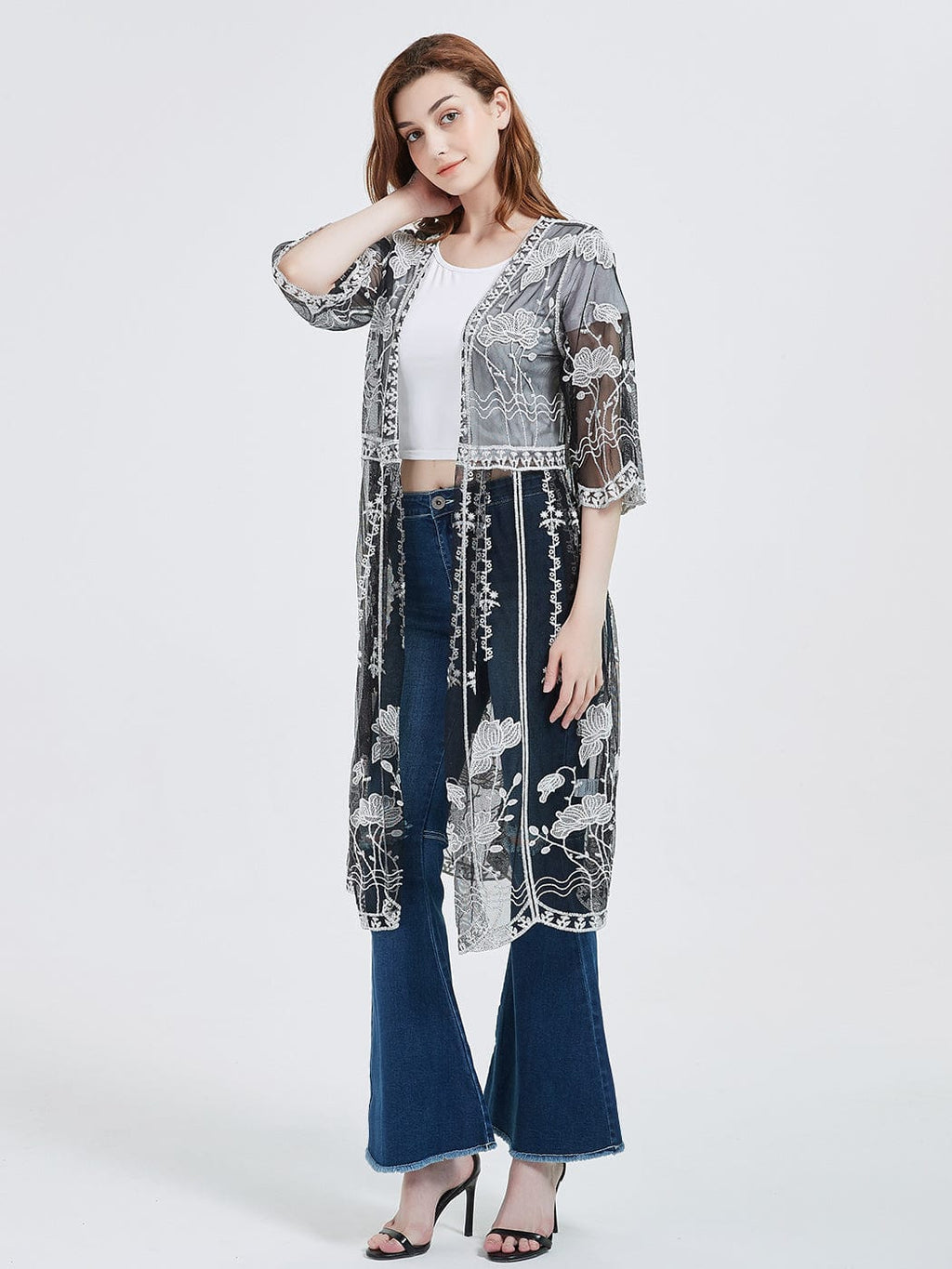 Cárdigan tipo kimono con encaje bordado
