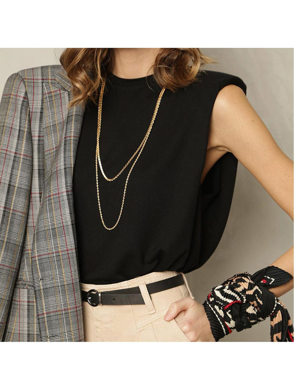 Camisetas sin mangas con hombreras