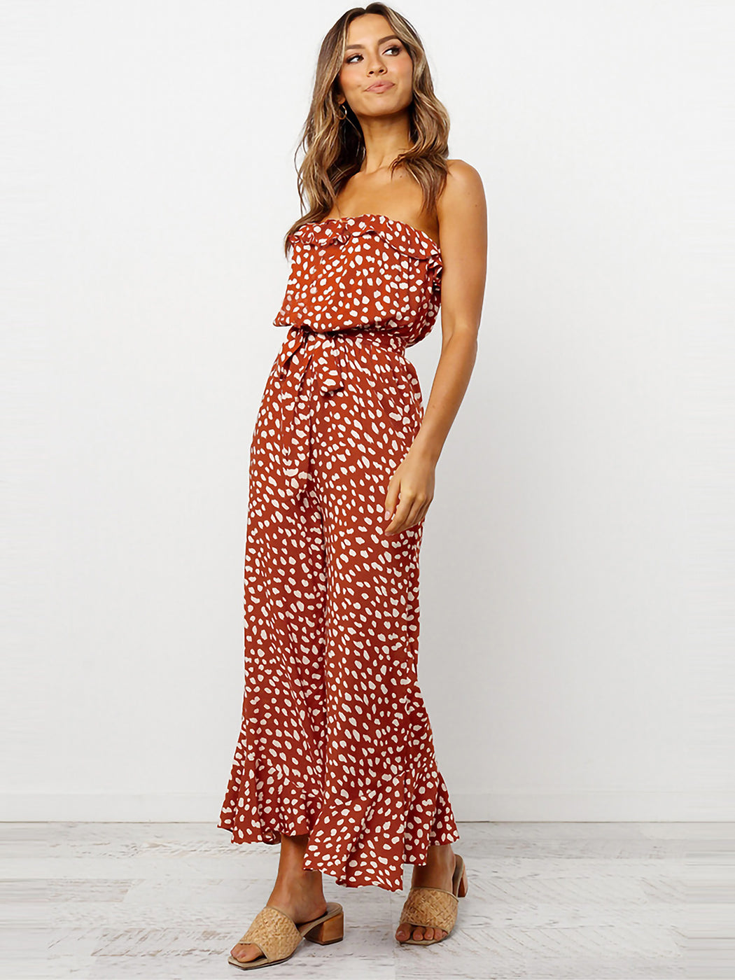 Mono de gasa con hombros descubiertos y pierna ancha con estampado floral