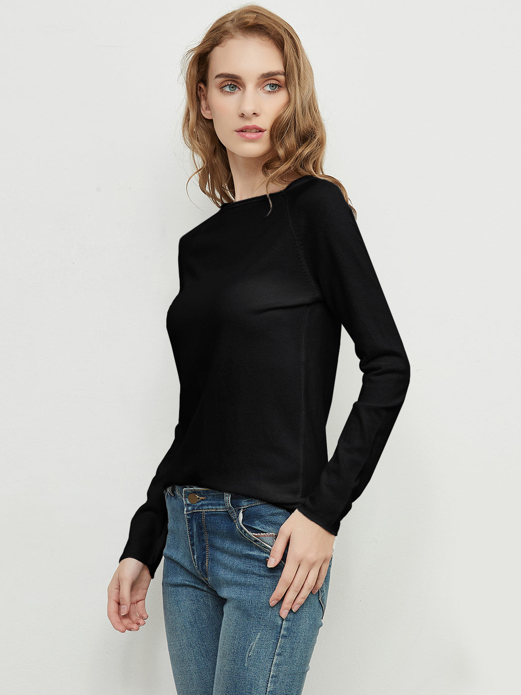 Lightweight Fitted Crewneck Knit Sweater Pullover