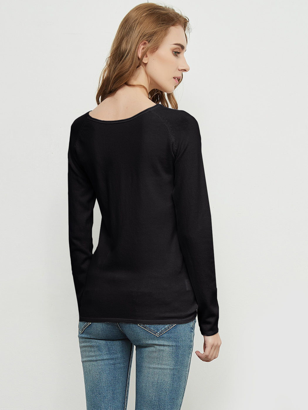 Lightweight Fitted Crewneck Knit Sweater Pullover