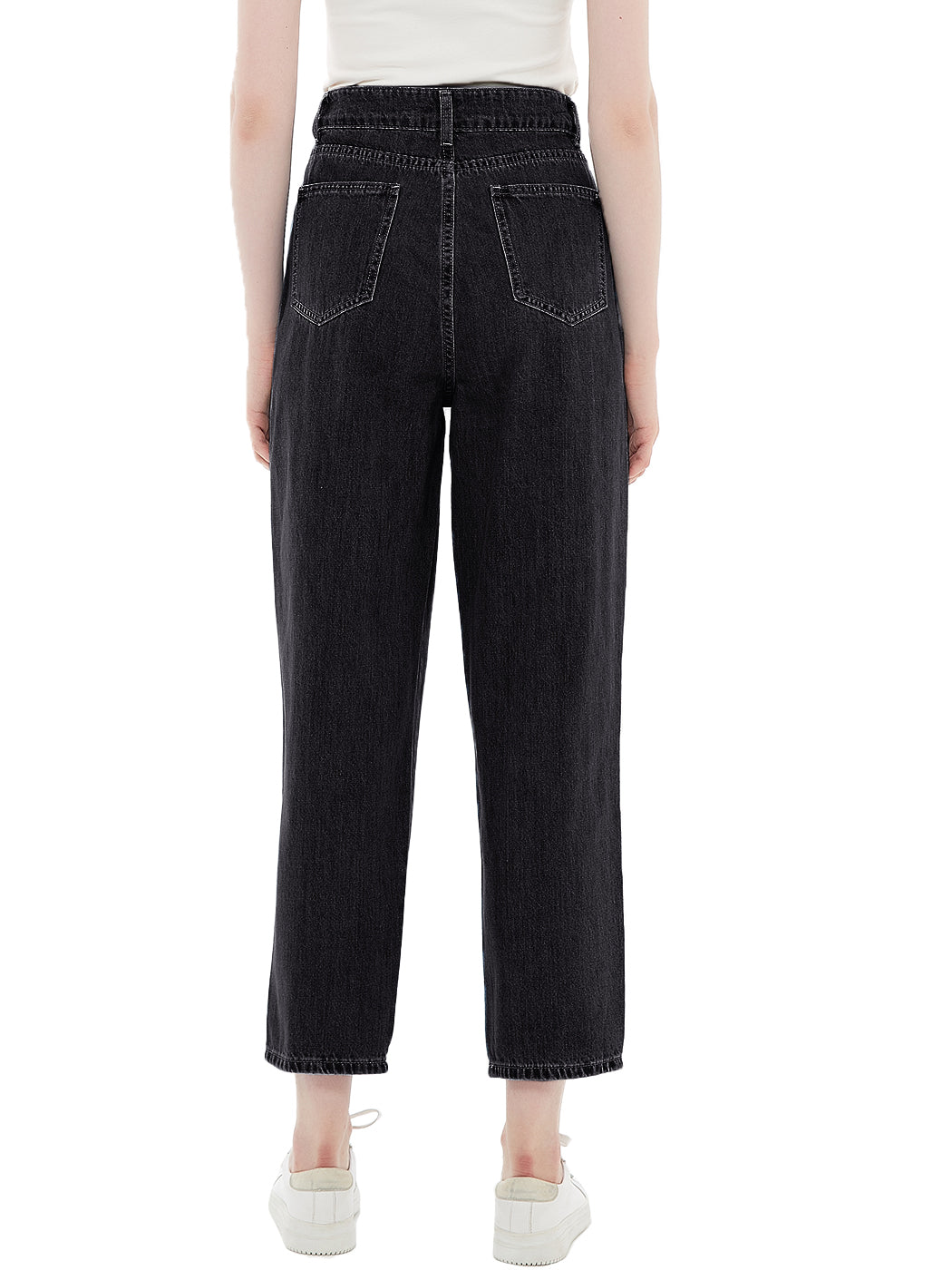 Loose Tapered Crop Denim Pants