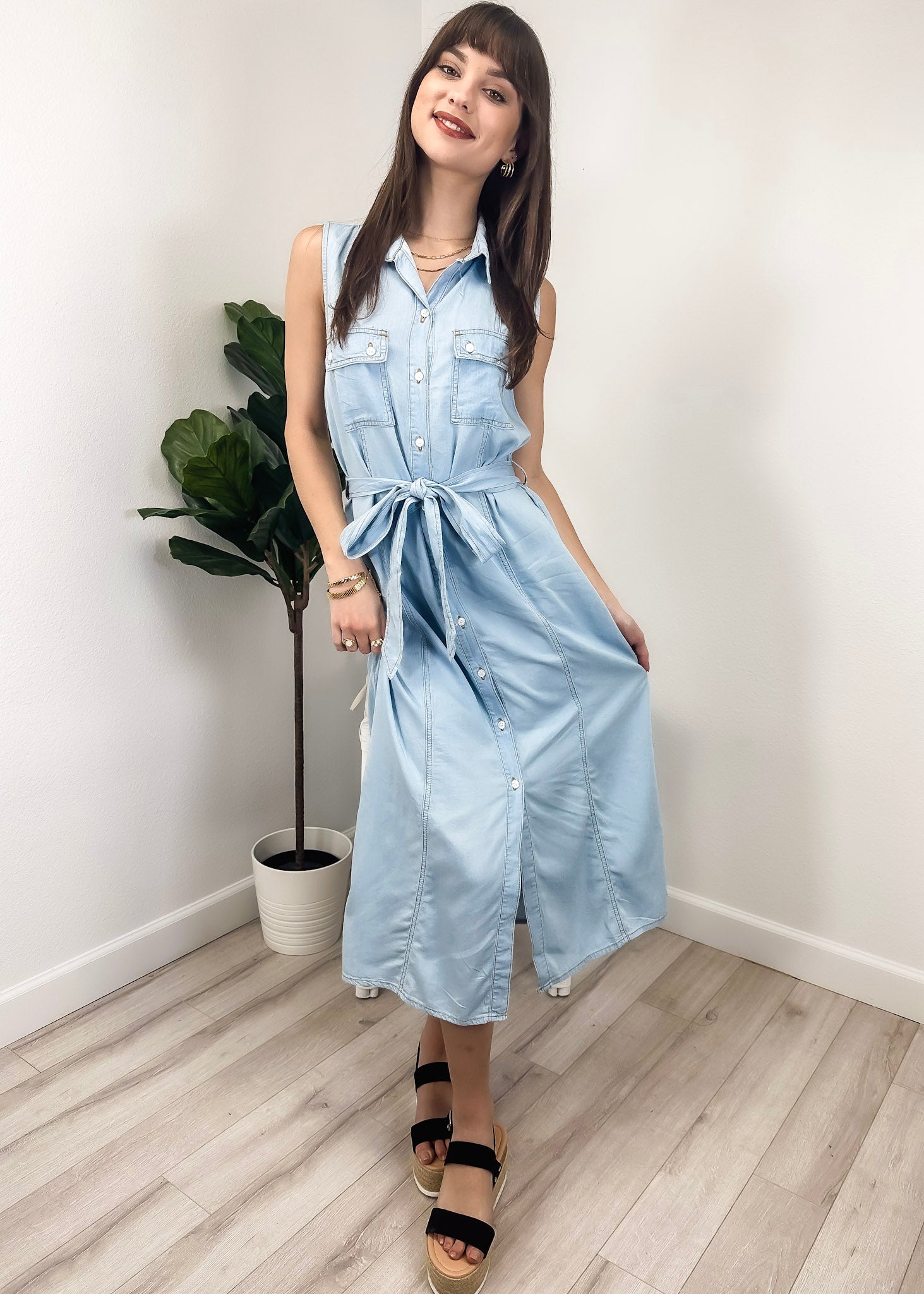 Anna-Kaci Women's Sleeveless Jean Shirt Dress Tied Waist Turn Down Collar Pocket Denim Dress, Medium 8-10 / Light Blue