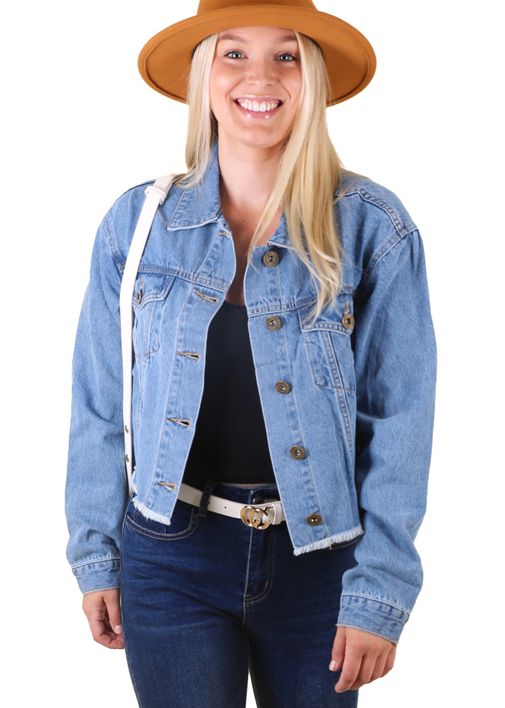 Chaqueta vaquera corta con dobladillo sin rematar y bolsillos