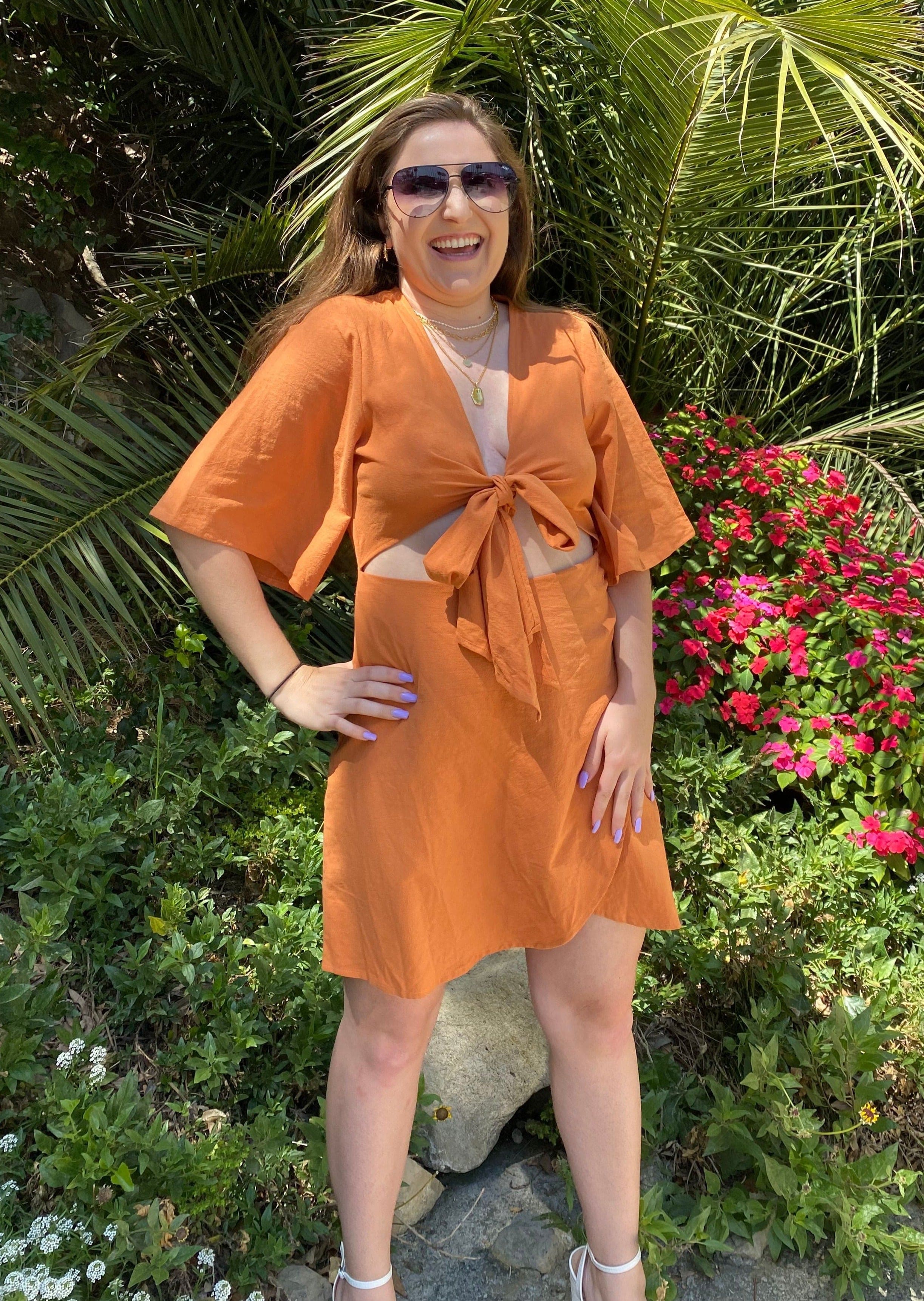 Vestido Paradise con lazo en la parte delantera